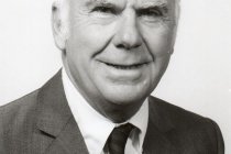 analisisswotmenurutalberthumprey